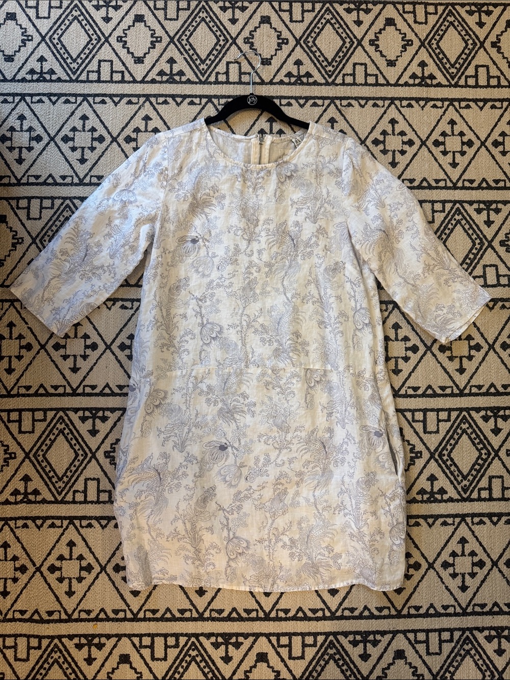 Malvin Light Gray Floral Linen Dress with Three-Quarter Sleeves and Pockets